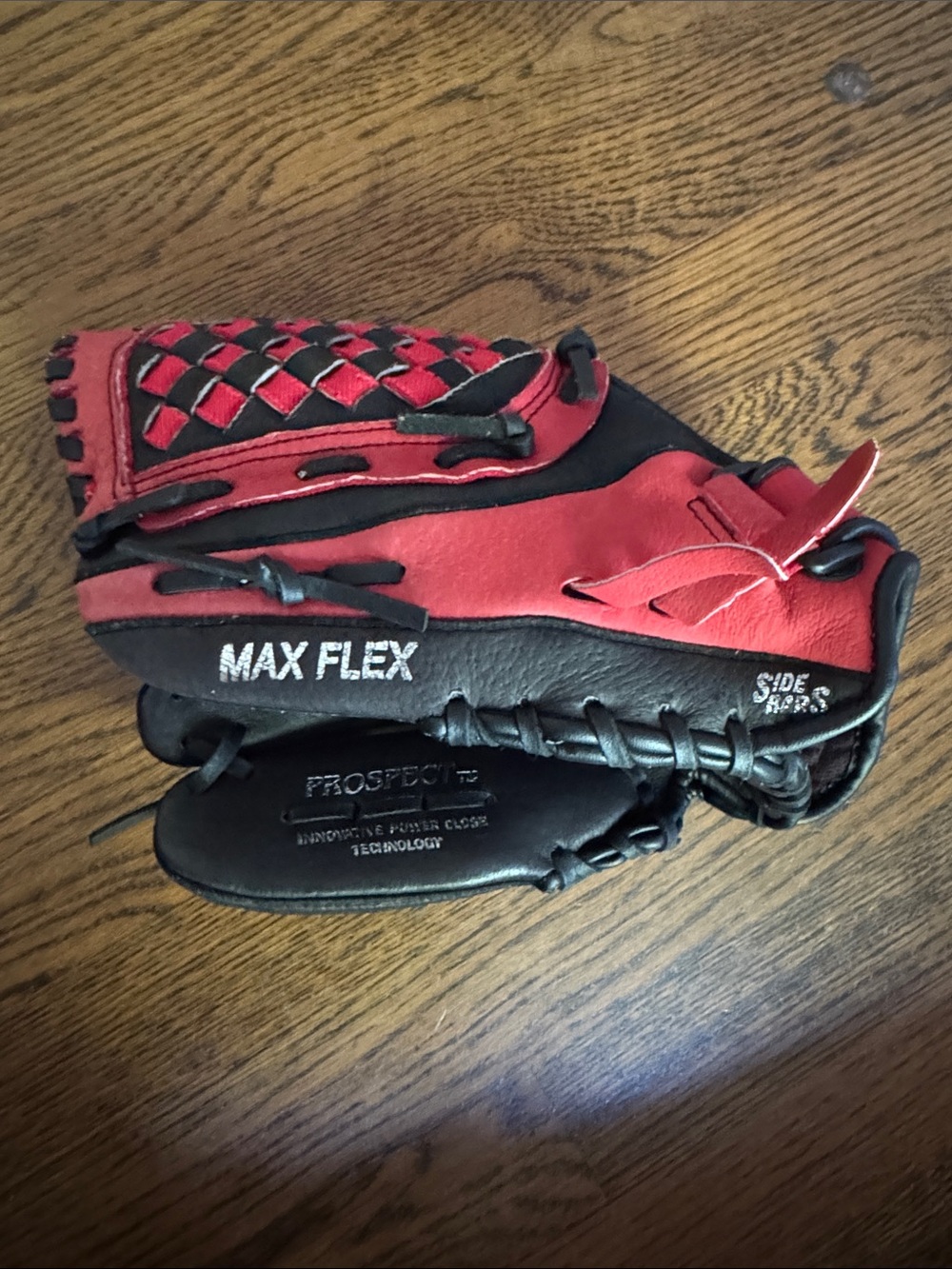 Mizuno Red and Black Left hand Baseball Glove